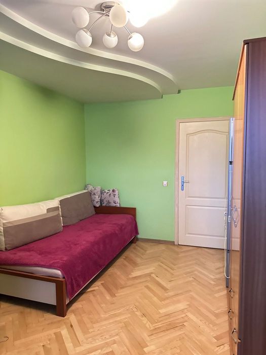 Дава се под наем Четиристаен апартамент в Добрич, Център - 140 кв.м за 298.86 € - Снимка #11