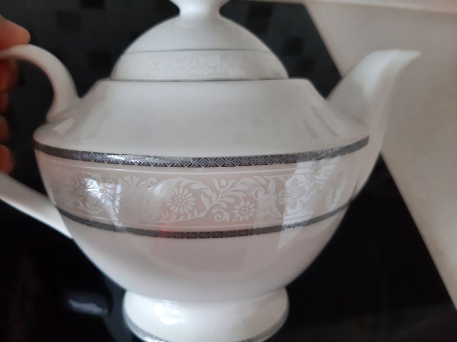 Чайно-столовый сервис ОАЭ 105 предметов