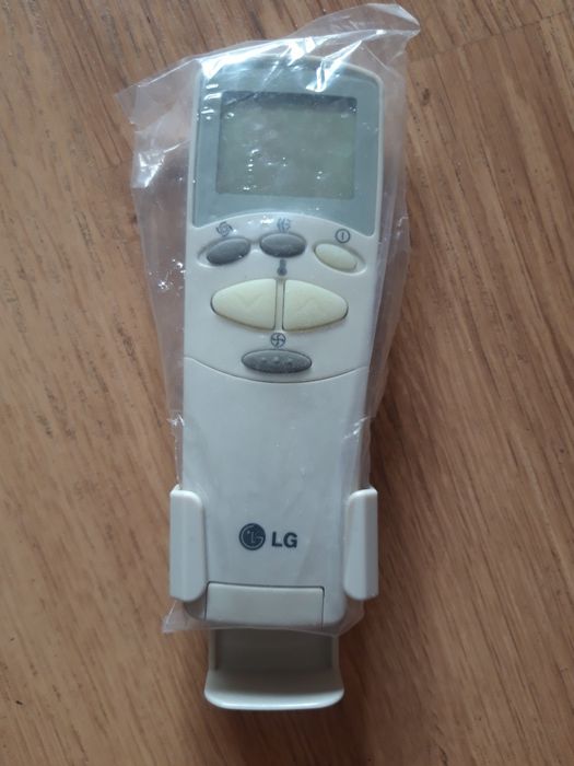 Продам пульт от кондиционера LG