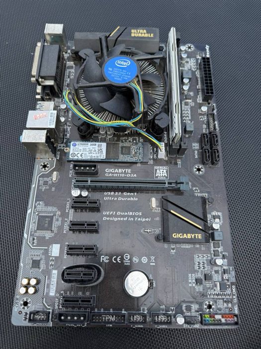 Материнская плата Gigabyte H110-D3A