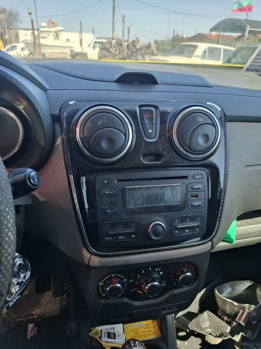 Dacia Lodgy 1.6 бензин 86 к.с. 2013г.