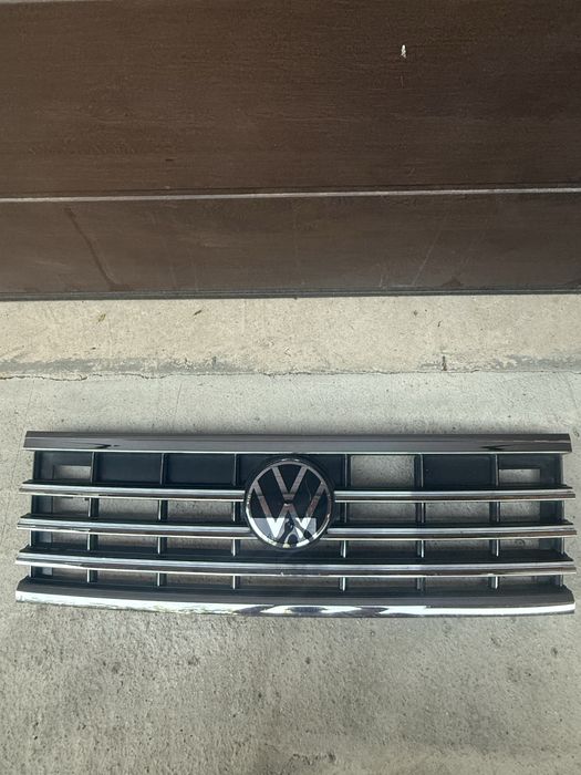 Решетка за  VW Touareg 2018-2024 г.