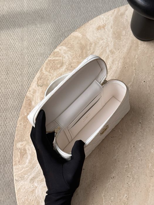 Chanel Vanity чанта 2026