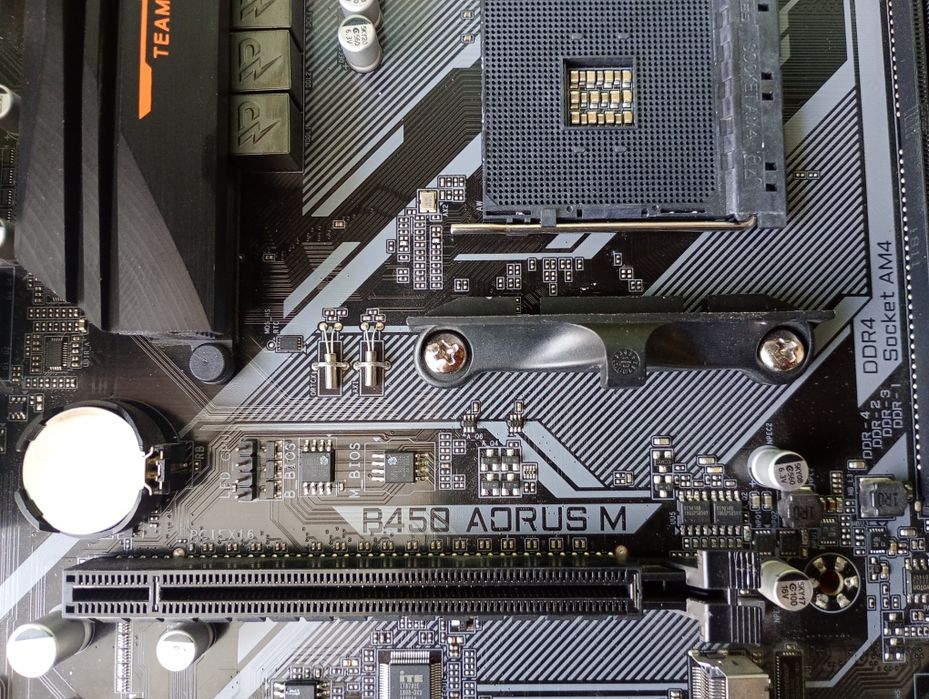 Placă de bază GIGABYTE B450 AORUS M