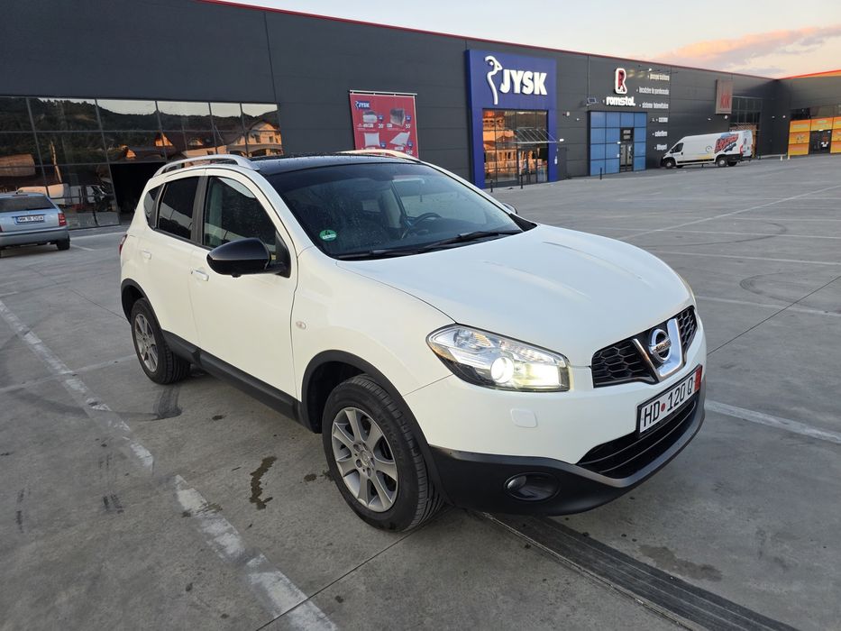 NISSAN Qashqai 2012