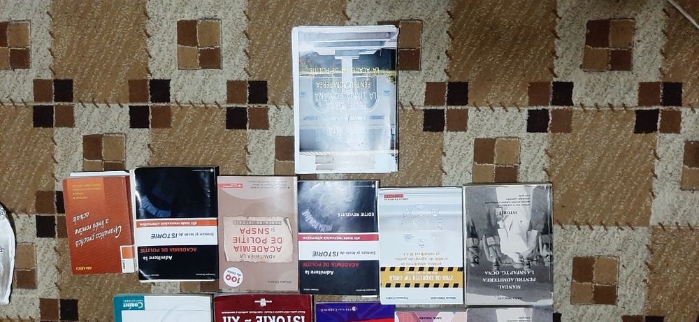 Carti ISTORIE ,ROMANA, Engleza Admitere academie,politie sau schimb