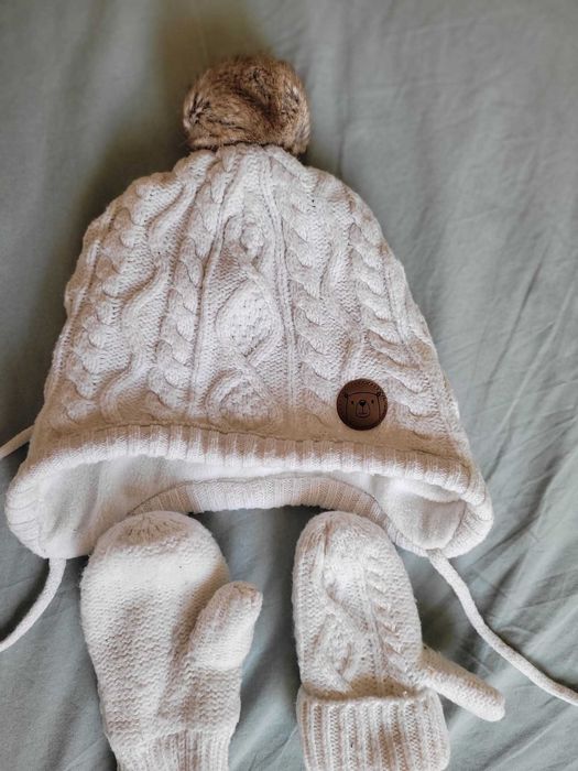 Caciula si manusi H&M 3-6 luni, 1-2 ani