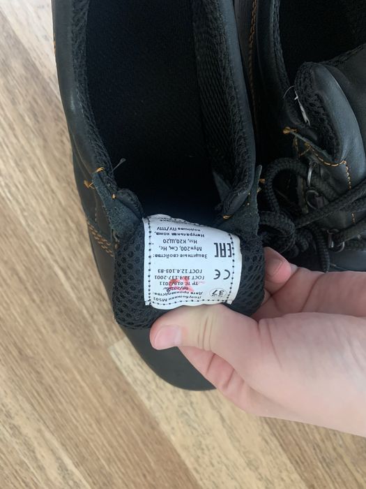 Продам спец обувь