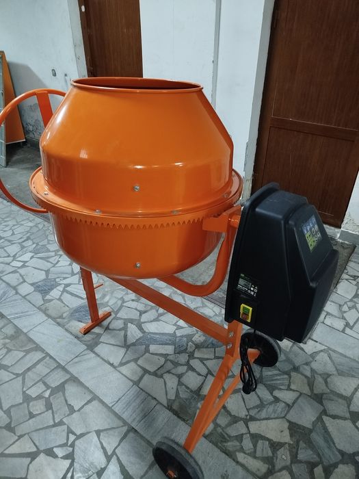 Бетономешалка новая