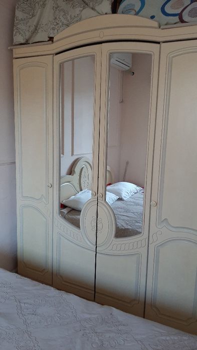 Спальный гарнитур