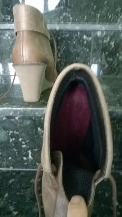 Дамски боти от естествена кожа