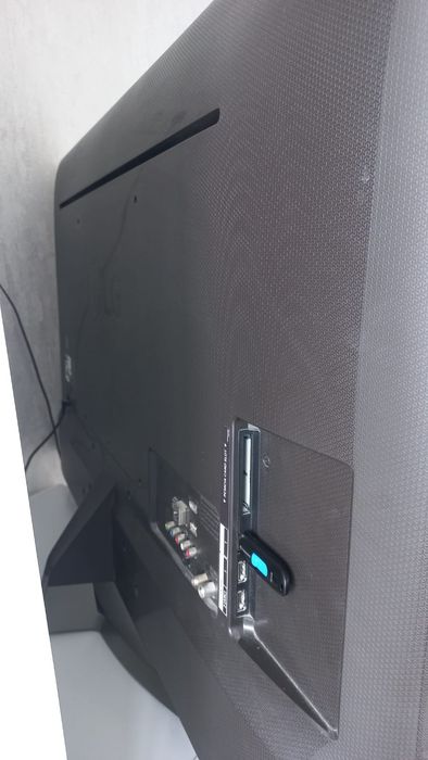 Продам телевизор LG