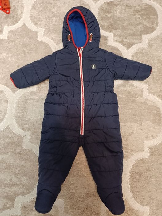 Продается демисезонный комбинезон