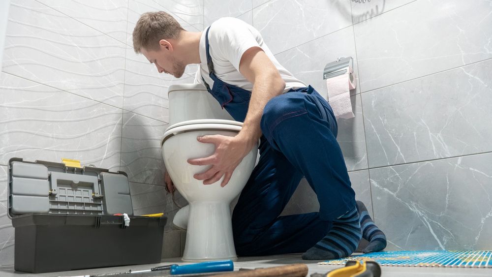 Установка сантехники  Аристоны, унитазы, раковины