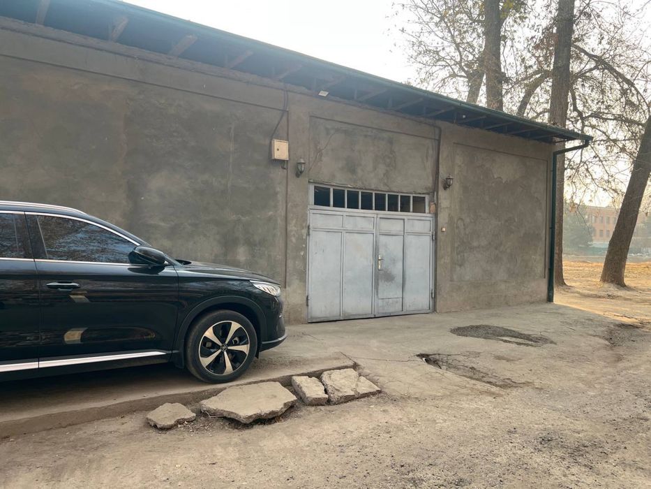 Уй ховли сотилади уч кахрамонда постка якин срочна сотилади