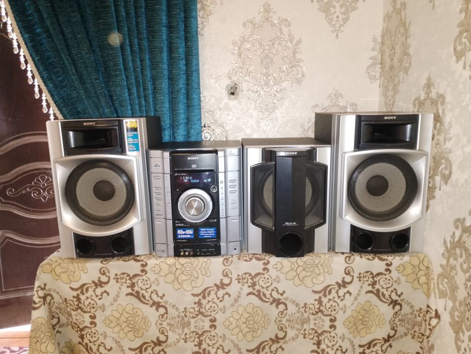 Sony muz sentr RV777