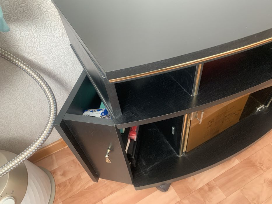 Тумба под телевизор