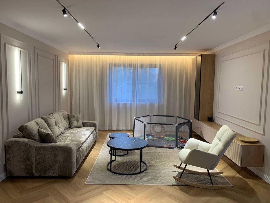 Construcții case la roșu și la cheie