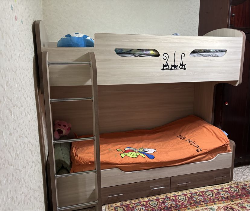 Продам двухъярусную кровать