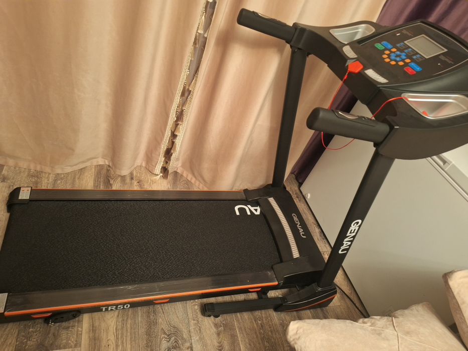 Продам беговую дорожку