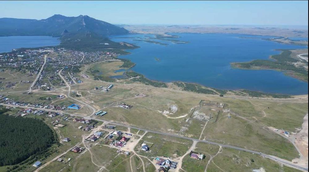 Участок у озера под коммерцию в поселке Бурабай!
