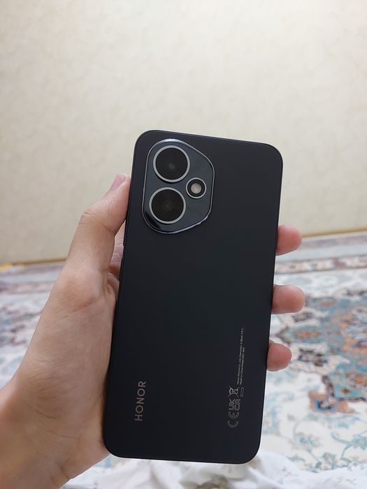 HONOR 400 sotiladi