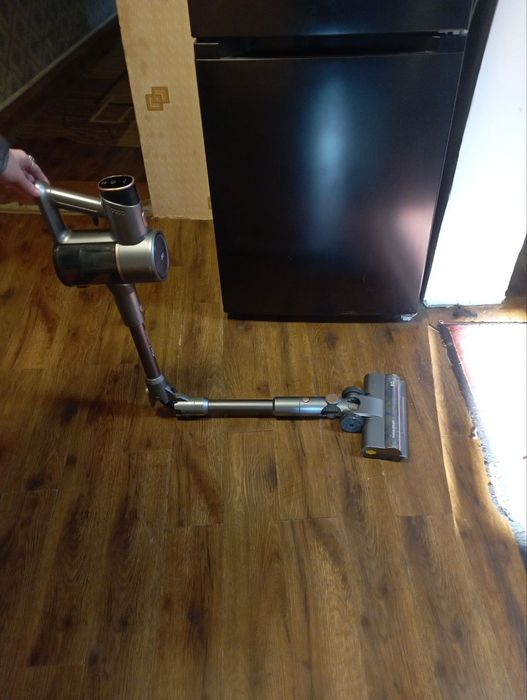 Продаю без проводной пылесос