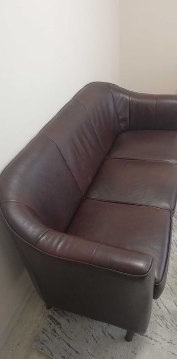 Италиански кожен диван