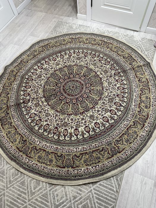 Ковер Б/У хорошего качества