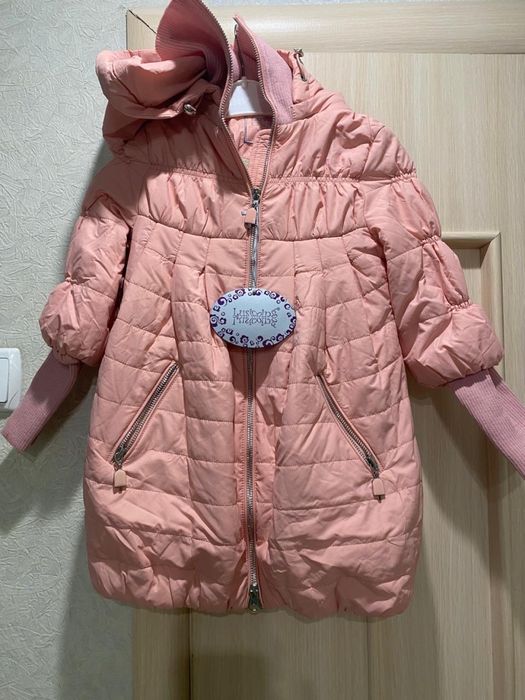 Продам новые девичковые весенние куртка-ветровки