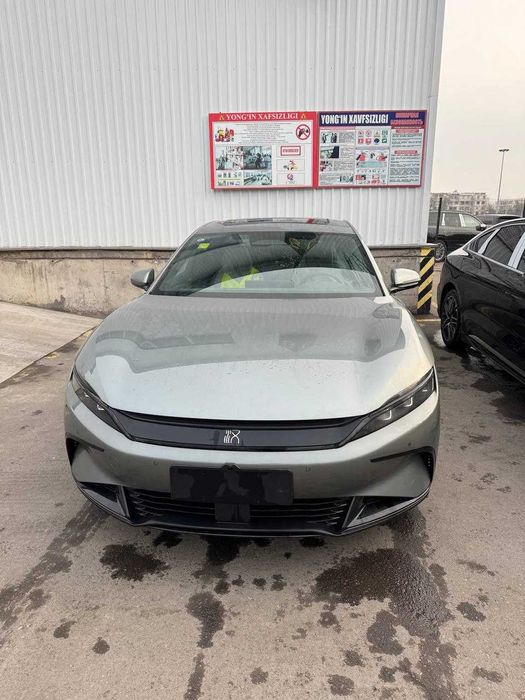 BYD Han 605 km pod zakaz