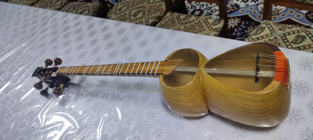 Tor sotiladi ovozi zo'r