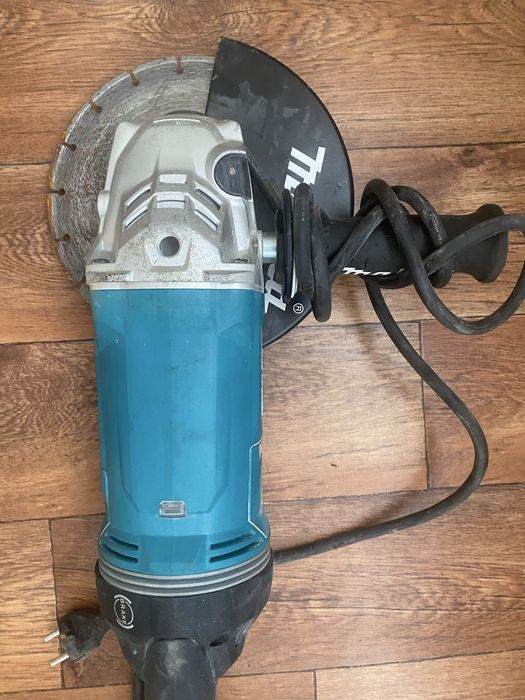Болгарка Makita 9071