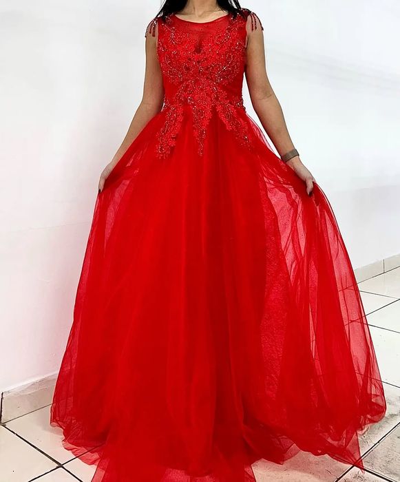 Продам платье красивое