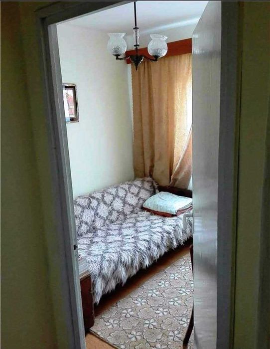 Vând apartament cu 4 camere și pod, în Năsăud