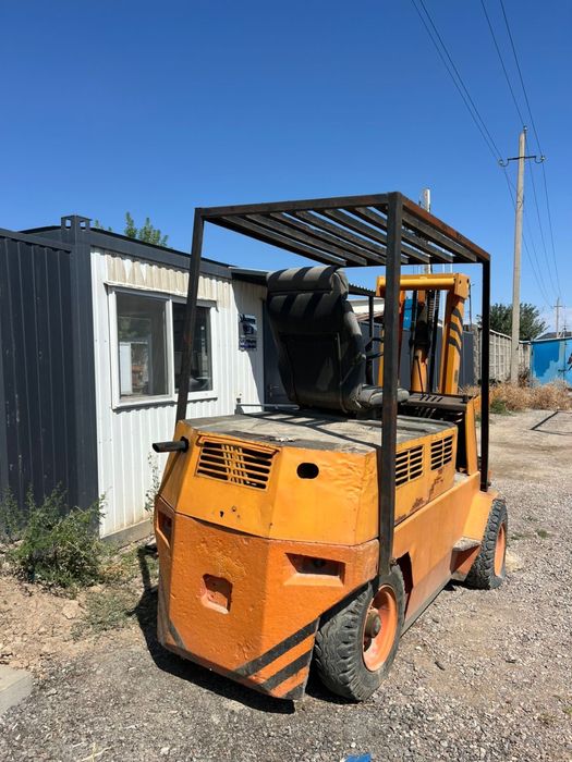 Кара 3т, Погрузчик вилочный