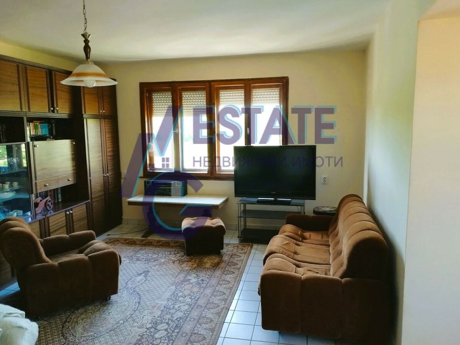 Продава се Къща в с. Миладиновци, Област Ямбол - 475 кв.м за 188 €/кв.м - Снимка #1