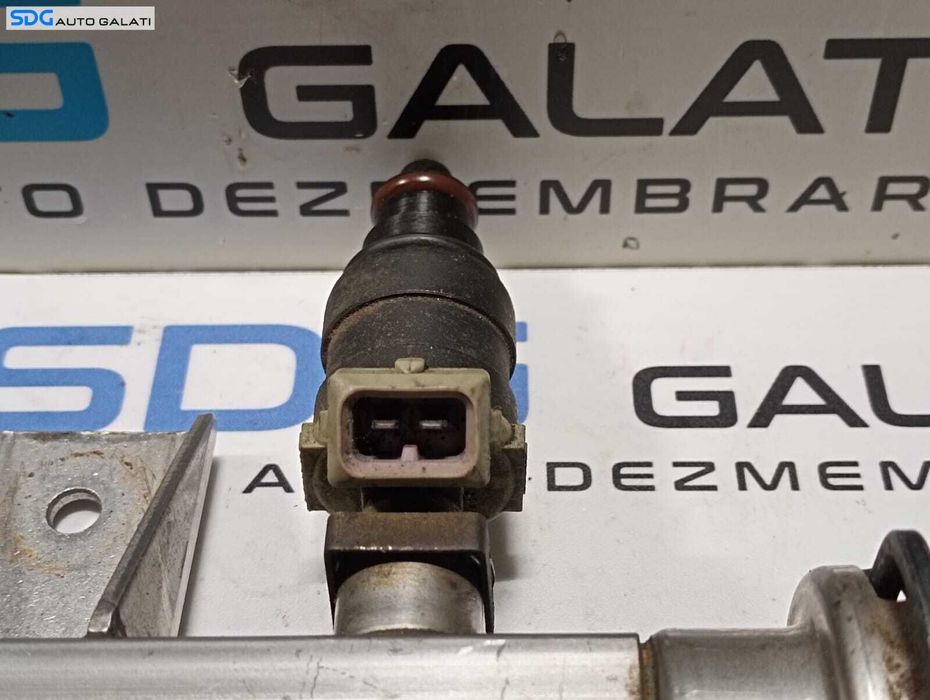 Rampa Presiune cu Injectoare Distribuitor Carburant Benzina Audi 80 1.6 B 1990 - 1996 Cod 078133551D 050133317 [M4261] [M4262]