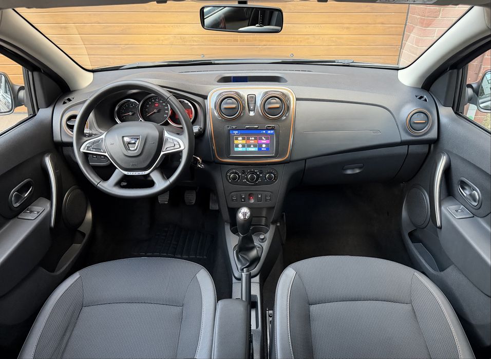 Dacia Logan STEPWEY Orange & Black  0.9 Tce 90CP doar 58.000KM Impecabila