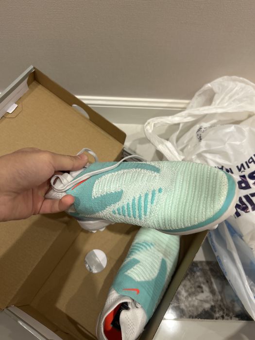 Новые кроссовки nike