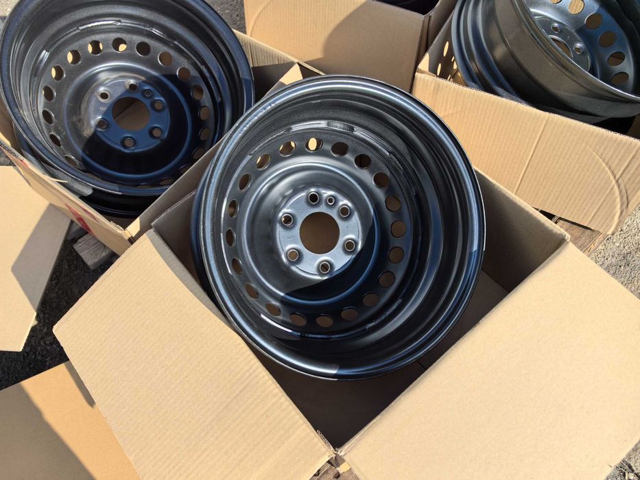 16 цола 6 х 125 мм Ивеко Дейли - Чисто нови