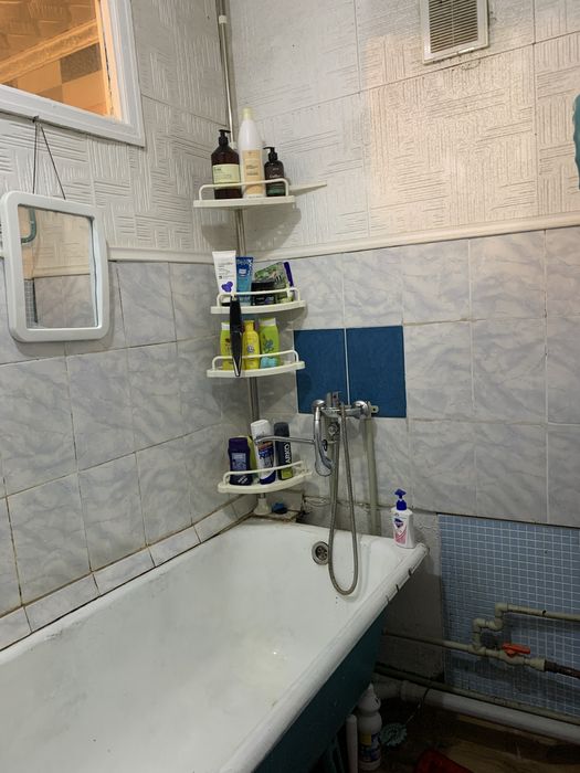 Продам 2х комн на 139 квартале