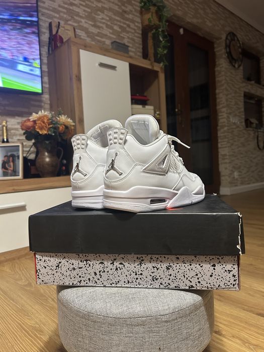 Jordan 4 Pure Money