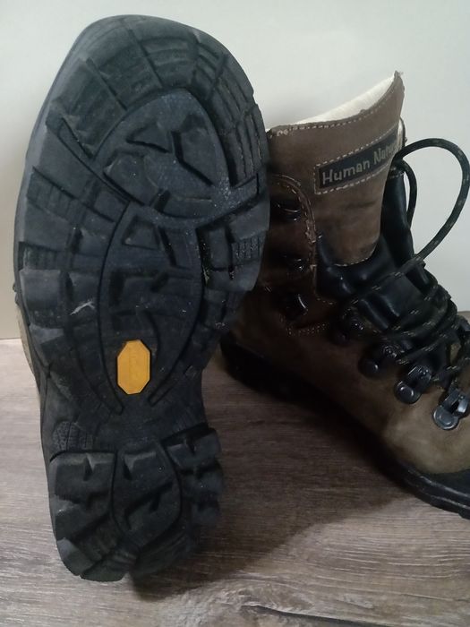 Туристически обувки.     Human Nature Термо