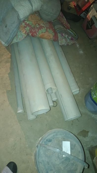Plastik trubalar sotiladi