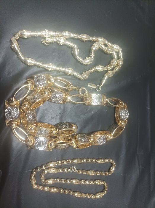 Синджири, гривни, пръстени, монети