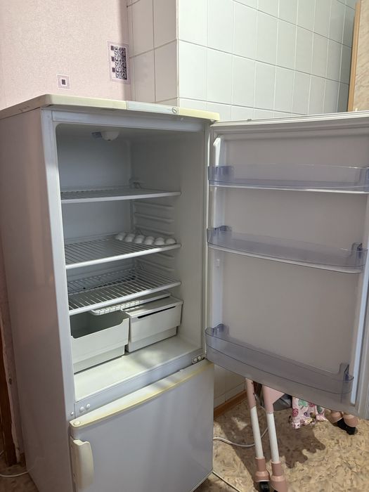 Холодильник полностью в рабочем состоянии