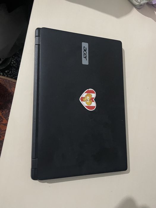 Aser старенький ноутбук