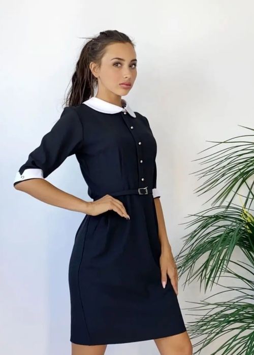 Платье новое классическое.