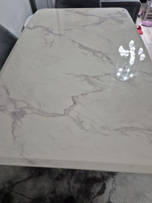 Кухненска маса със 6 столчета